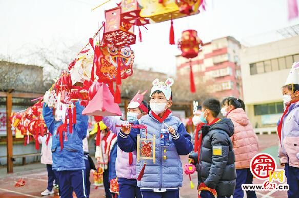 “见面礼”别出心裁 济南新学期仪式感拉满