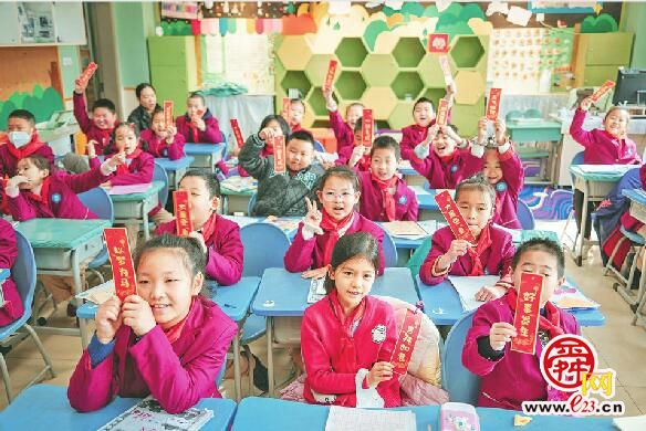 “见面礼”别出心裁 济南新学期仪式感拉满
