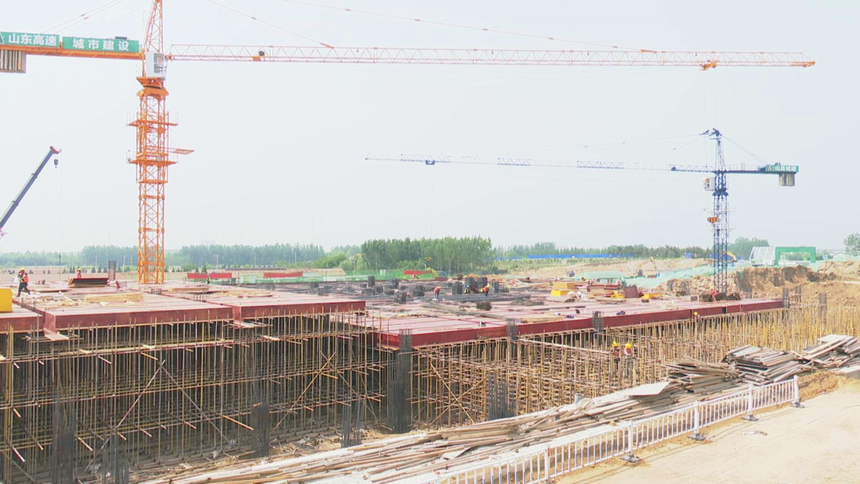 莱荣高铁乳山南站及站前广场建设进入冲刺阶段