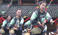 加载中...